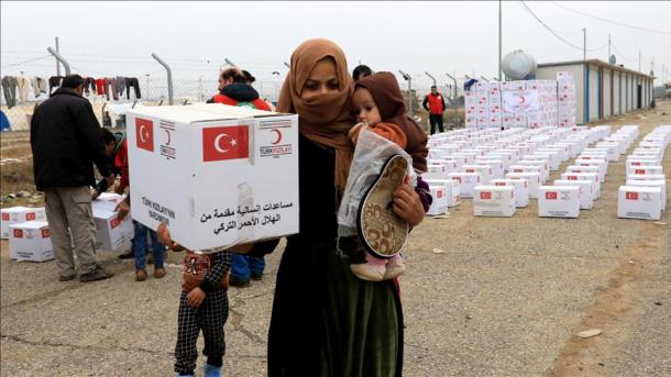 Türkischer Roter Halbmond verteilt humanitäre Hilfen im Irak