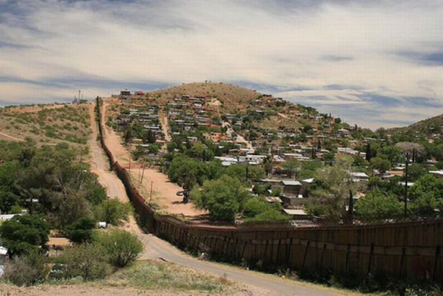 How the border between the United States and Mexico was established - iWONDER