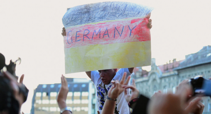 Durchbruchsversuch von 20.000 Migranten nach Deutschland möglich