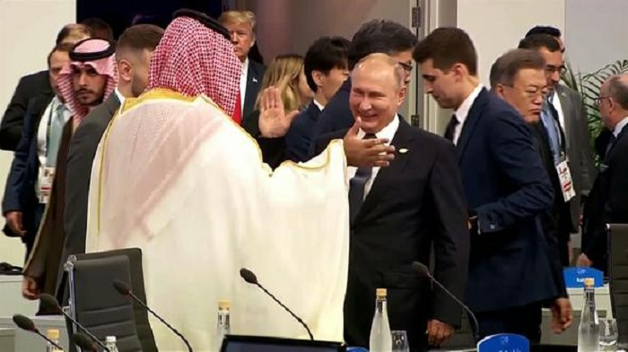 Putinin adı qətldə hallanan şahzadə ilə səmimi görüntüsü -  FOTO  