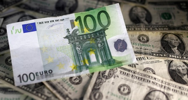 Dollar slips against euro, yen as investors await US election results