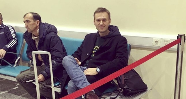 Opposition leader Alexei Navalny barred from leaving Russia