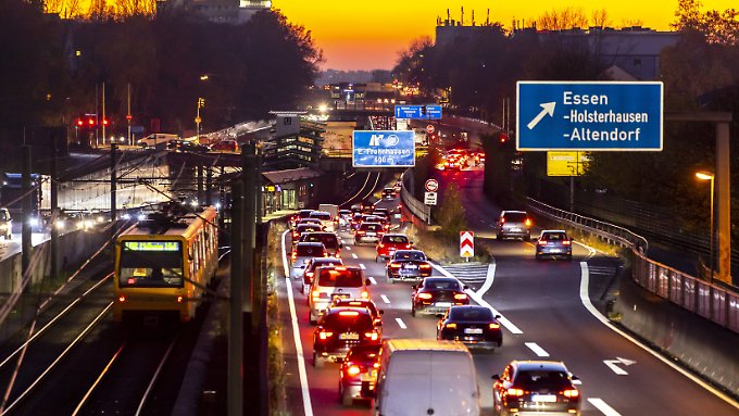 Laschet will Fahrverbote noch abwenden