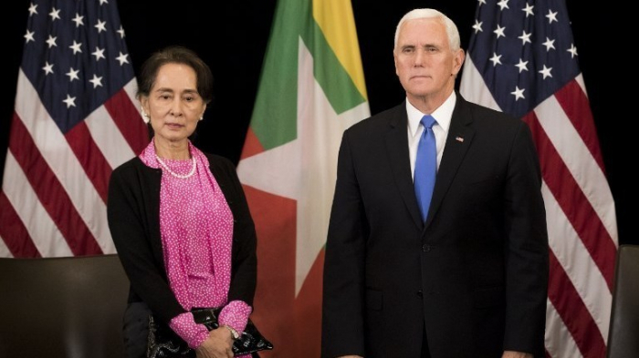 Les violences contre les Rohingyas sont «inexcusables», dit Pence à Aung San Suu Kyi