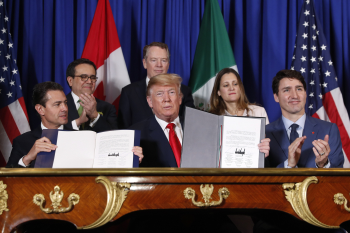 Nafta: les dirigeants nord-américains signent une version révisée