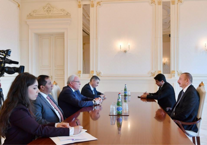 Presidente Ilham Aliyev recibe al ministro de Exteriores palestino