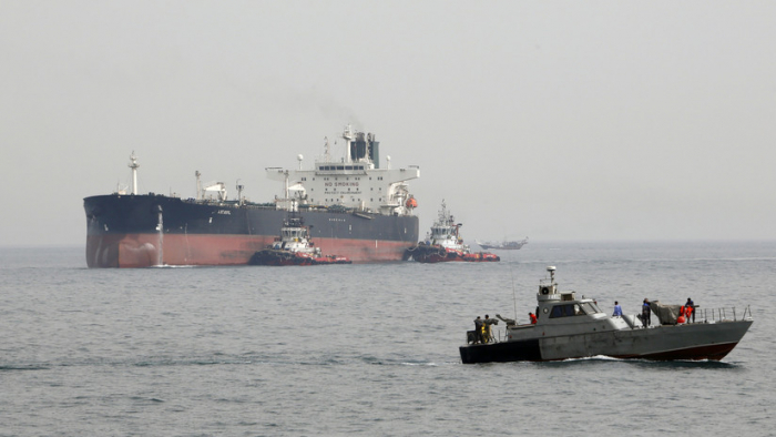 EE.UU. acusa a Irán de tratar de ocultar una decena de buques petroleros