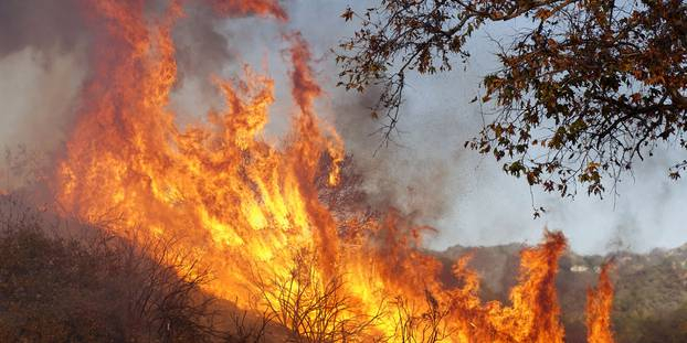 Incendies Californie : une trentaine de morts, bilan le plus lourd depuis 1933
