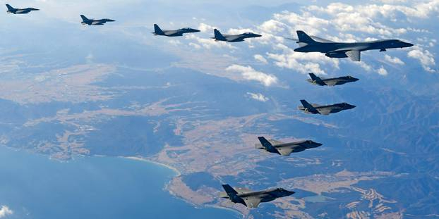 Les bombardiers américains évitent la péninsule coréenne