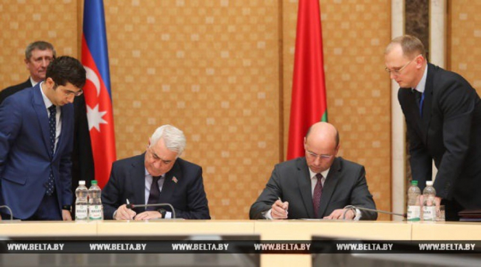 أذربيجان وبيلاروس تفعلان التعاون في تطوير ممر الشمال الجنوب