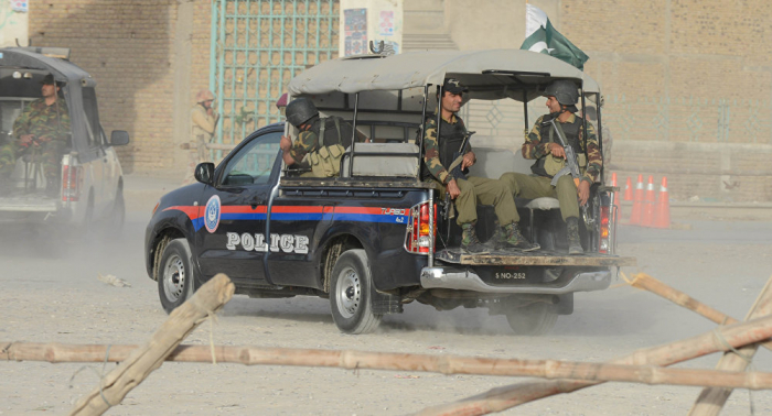 Reportan ataque con explosiones y disparos contra Consulado chino en la ciudad pakistaní de Karachi