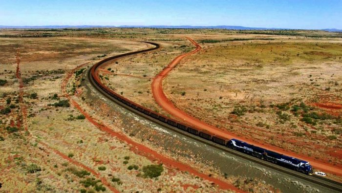Un gigantesque train sans conducteur s