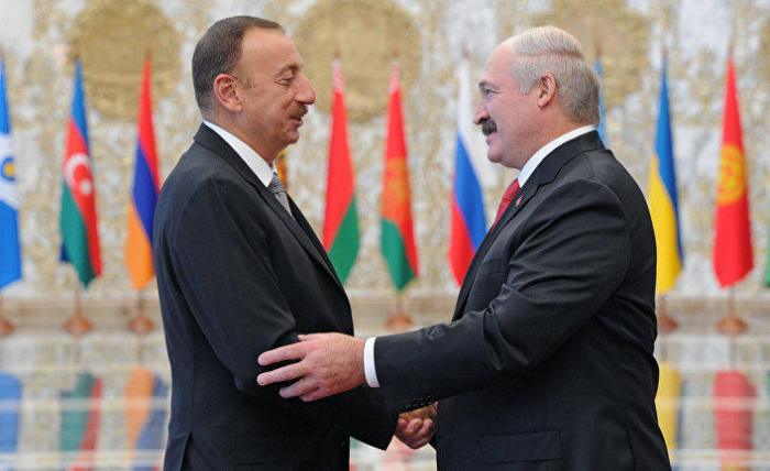 Lukashenko a Aliyev:"Bilorrusia le ha estado esperando"