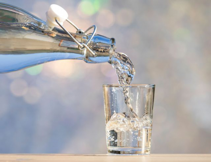 Boire ou vivre, il faut choisir: consommer trop d’eau pourrait provoquer la mort