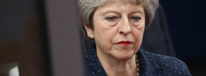 May wirbt in Brief an Briten für Deal