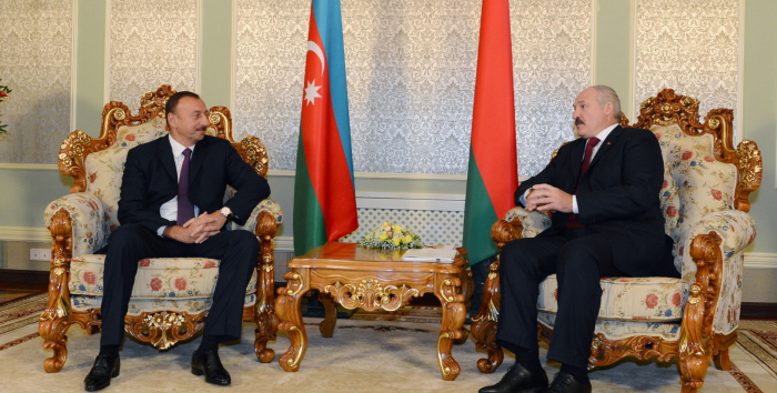 Arranca la entrevista de Ilham Aliyev con Alexander Lukashenko
