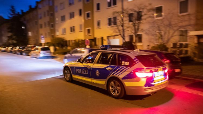 Nürnberger Polizei fahndet nach Messerstecher   