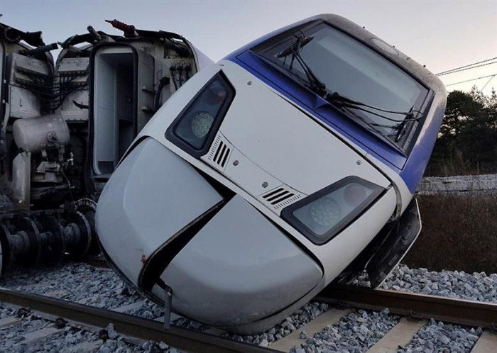 El descarrilamiento de un tren de alta velocidad deja varios heridos en Corea del Sur