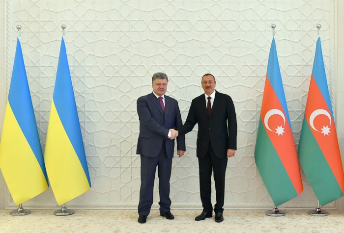  Porochenko et Xi Jinping ont félicité le président Aliyev 