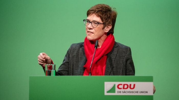 Kramp-Karrenbauer für harte Linie in der Migrationspolitik