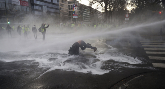 Brussels police detain 450 people in Yellow Vest rally
