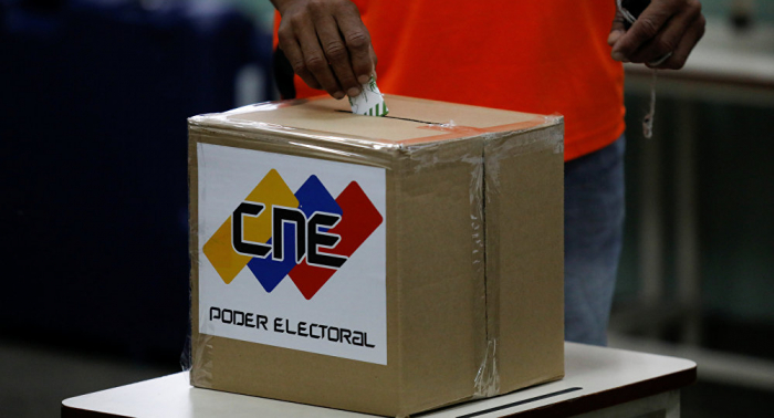 Partido gobernante venezolano logra mayoría en comicios de concejos municipales