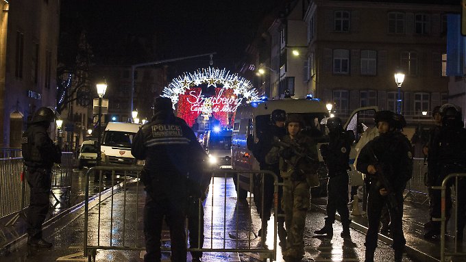 Großaufgebot der Polizei sucht Weihnachtsmarkt-Attentäter