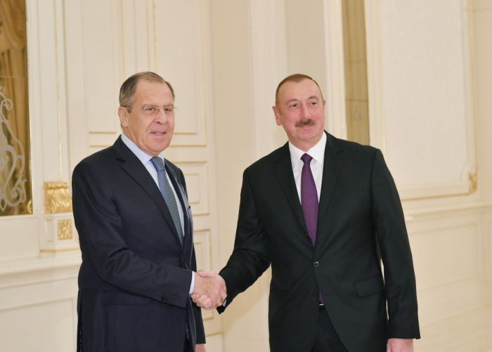  Staatspräsident Ilham Aliyev empfängt Russlands Außenminister 