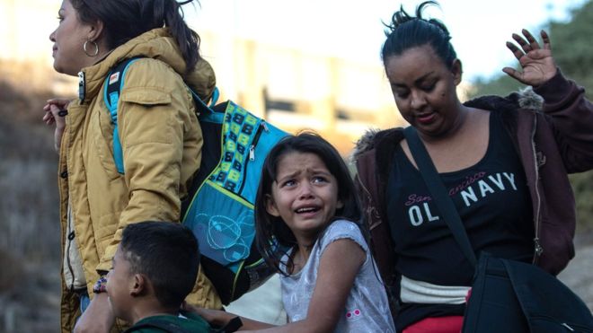 Migrant caravan: Girl dies in custody after crossing US-Mexico border