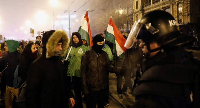   Las protestas en Budapest desembocan en choques con la policía  