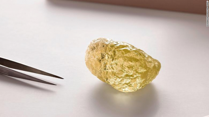 Largest known diamond in North America found in Canada