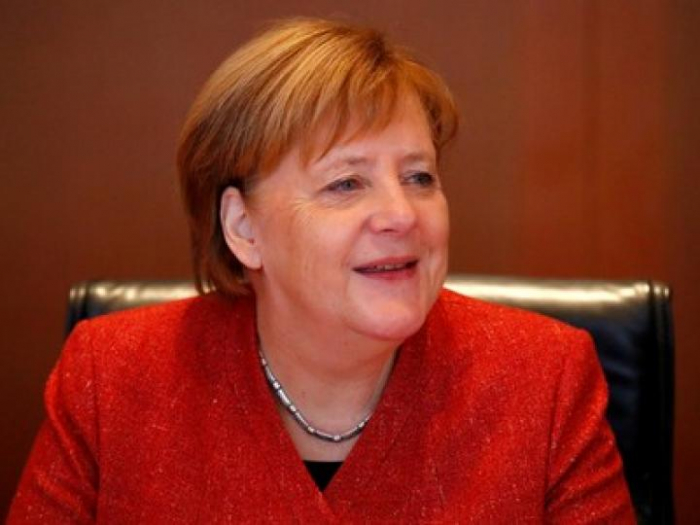 Merkel begrüßt von EU verschärfte Grenzwerte für CO2-Abgase
