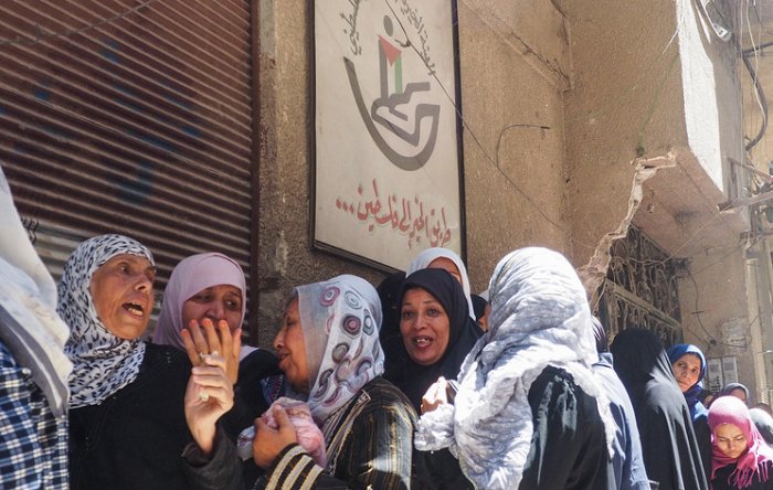 Around 1,500 people return to their homes in liberated suburb of Damascus