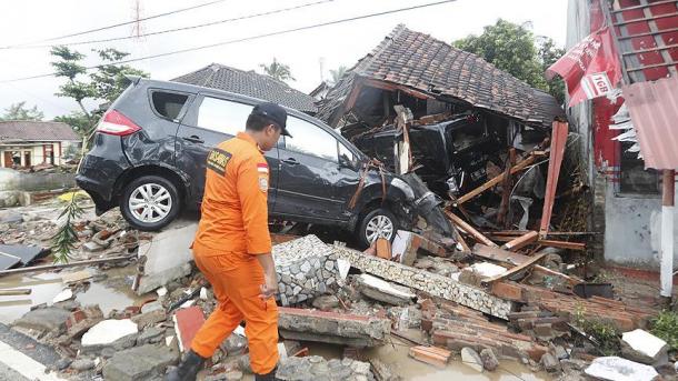   Über 280 Tote bei neuer Tsunami-Katastrophe in Indonesien  