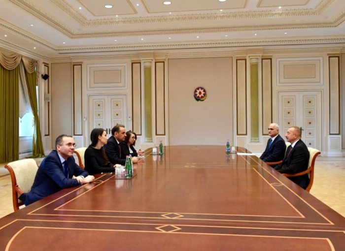   Presidente Ilham Aliyev recibe al viceprimer ministro de Serbia  