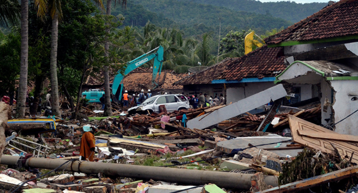 El tsunami de Indonesia deja ya más de 420 muertos