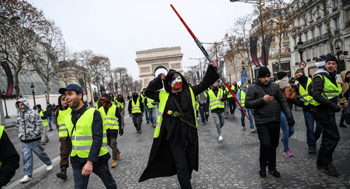 Casi 150.000 agentes del orden garantizarán la seguridad en nochevieja en Francia