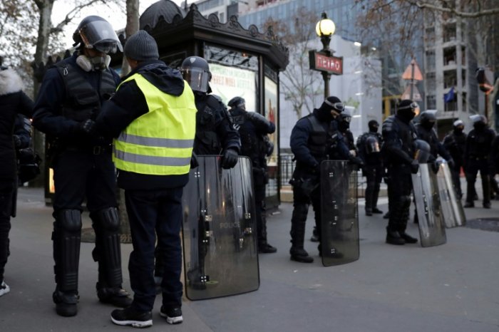     "Gilets jaunes" :   nouveau samedi sous haute tension en France  