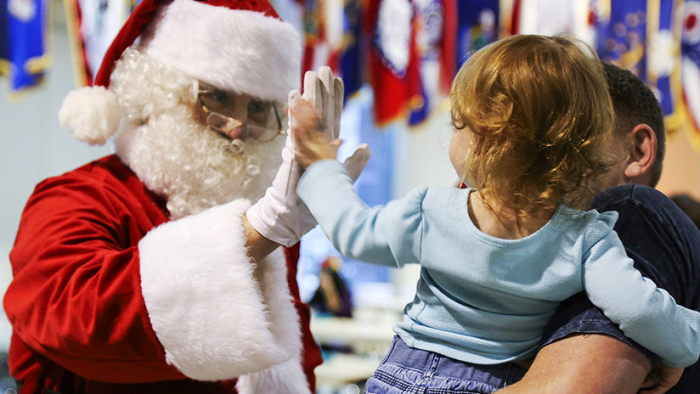 ¿Está bien obligar a los niños a fotografiarse con Santa Claus aunque tengan miedo?