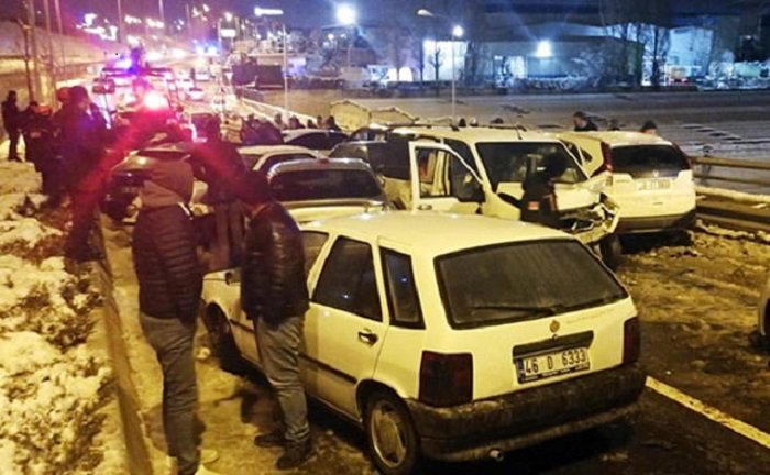  Ankarada 28 maşın toqquşdu, yaralılar var -    VİDEO      
