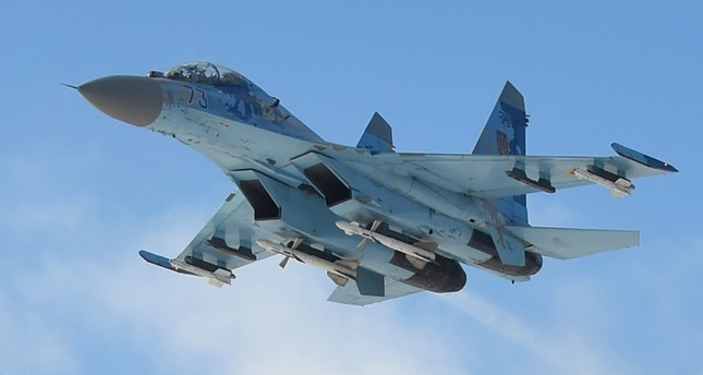 Pilot killed after Ukrainian Su-27 fighter jet crashes on landing