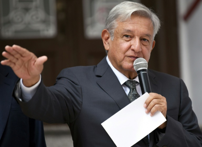 Le Mexique intronise à sa tête Lopez Obrador, premier président de gauche