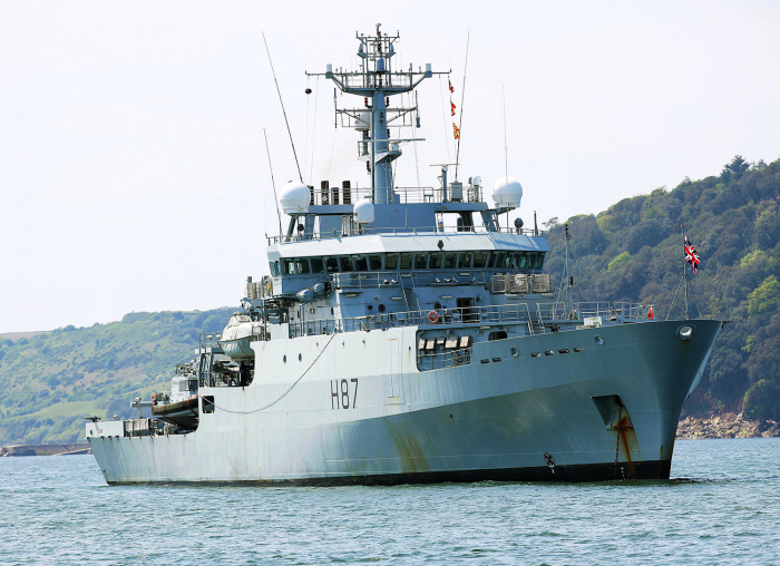Britaniya Ukraynaya dəstək üçün hərbi gəmi göndərdi 