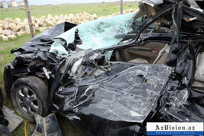    Beyləqanda sürücü maşını aşırdı -    Özü öldü, arvadı yaralandı      