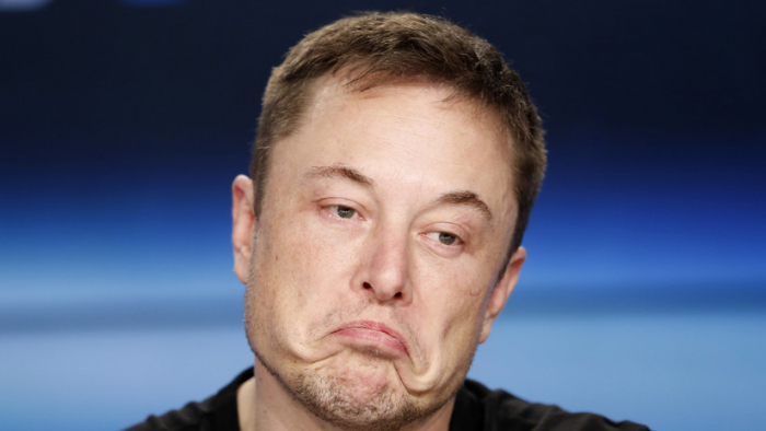 Elon Musk: "Nunca he fumado marihuana. No sé fumar nada"