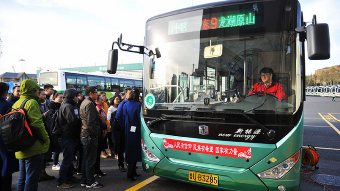  Un hombre secuestra un autobús en China y embiste a transeúntes: 5 muertos y 21 heridos 