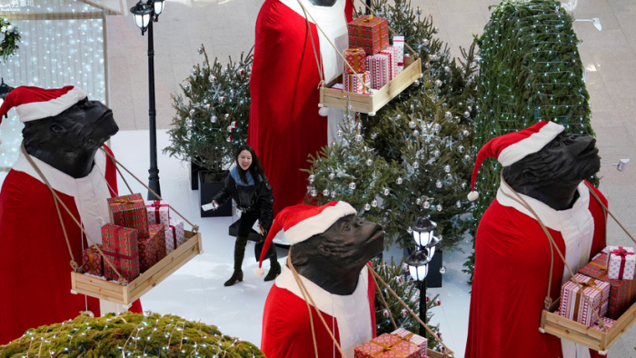   "Ni calcetines, ni árboles ni gorros de Santa Claus"  : China prohíbe las decoraciones navideñas