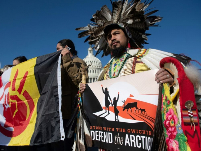 Des Amérindiens dénoncent des projets de forage en Alaska