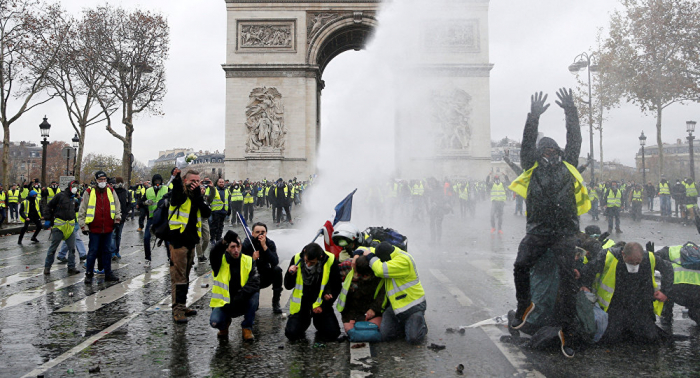 El Gobierno francés propone celebrar debate parlamentario tras nuevos disturbios en París