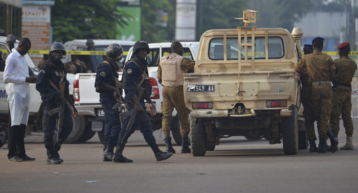   Al menos diez gendarmes muertos en una emboscada en Burkina Faso  